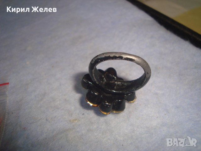 КРАСИВ ВИНТИДЖ РЕТРО - АРТ ПРЪСТЕН ОЛОВЕН ЛАКИРАН с ФАСЕТИРАНИ ЦВЕТНИ КРИСТАЛИ 13912, снимка 6 - Пръстени - 36378013