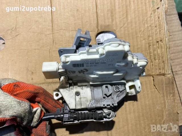 Брава Предна Лява Врата 8J1837015A Porsche Cayenne 3.0D 92A/EG22/2012, снимка 3 - Части - 50812031