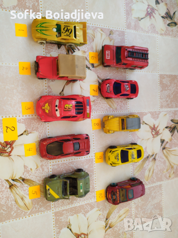 Продавам метални колички, снимка 2 - Колекции - 36381278