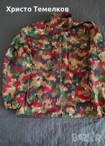 Камуфлажно тънко яке