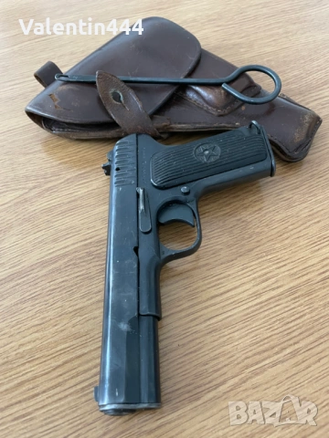 Пистолет "ТТ" - Деактивиран/Обезопасен