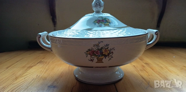 Антикварен порцеланов супник с капак - Чехословакия 1920-1930г., снимка 9 - Антикварни и старинни предмети - 53757876