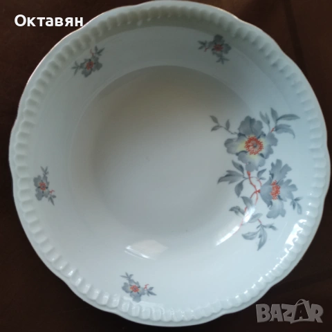 Порцеланов сервиз за хранене 18 части, снимка 9 - Сервизи - 53312734