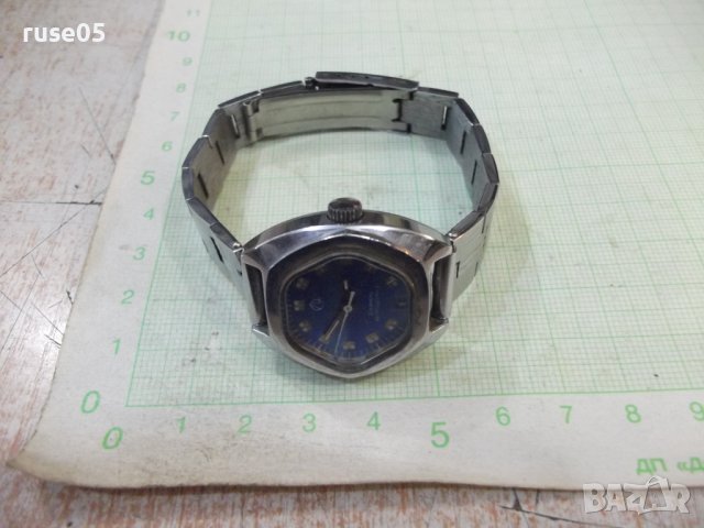 Часовник"Луч"механичен ръчен дамски автомат съветски работещ, снимка 2 - Дамски - 42408113