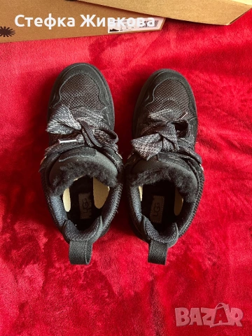 Обувки UGG, снимка 3 - Маратонки - 53800468