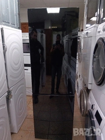 Черен комбиниран хладилник с фризер Бош Bosch с две години гаранция!