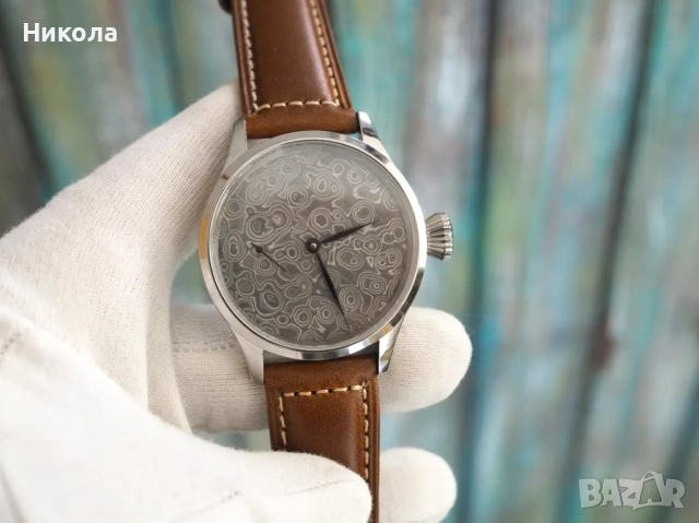 Мехеничен часовник с дамасков циферблат, ръчно навиване