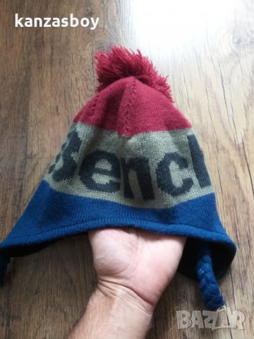 bench winter cap - страхотна зимна шапка 