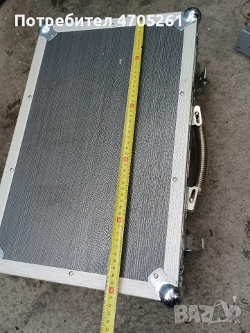 куфар за инструменти 