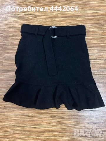 Черна къса пола