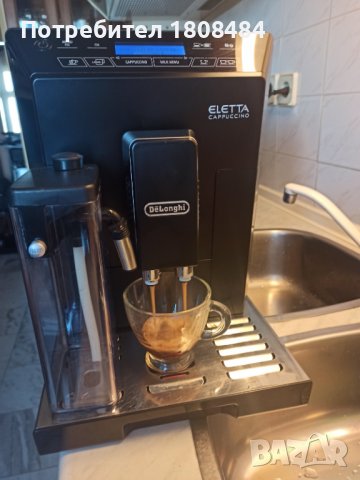 Кафеавтомат Делонги Елета за еспресо и капучино, работи отлично и прави хубаво кафе с каймак , снимка 3 - Кафемашини - 39035823