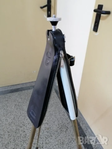 Ретро статив за фотоапарат Bilora, снимка 4 - Чанти, стативи, аксесоари - 50753601