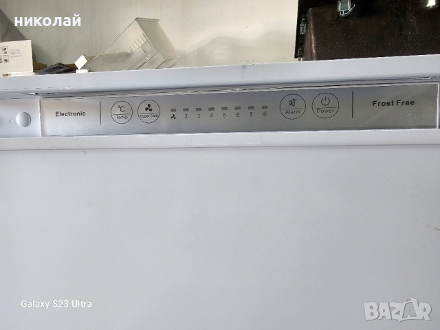 хладилник с фризер за вграждане Hisense , снимка 3 - Хладилници - 44549313