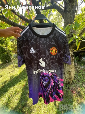 Тениски на Манчестър Юнайтед 