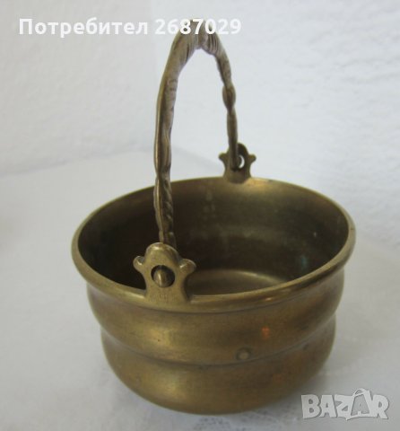 Красиво старо менче от месинг, дебел метал, снимка 1