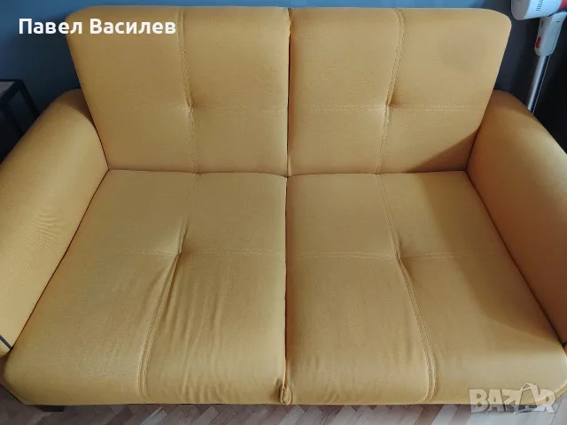 Продавам малък практичен диван/канапе