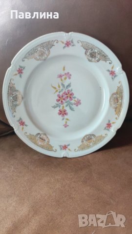 Порцеланово плато с диаметър 25 см, снимка 4 - Чинии - 41569011