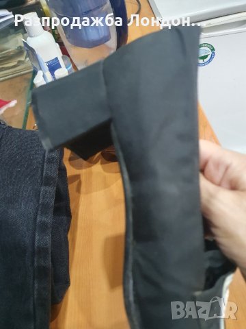 Обувки Moschino. р36,5 , снимка 2 - Дамски ежедневни обувки - 42356051