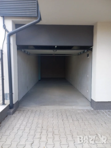 ДВОЕН ГАРАЖ под наем за 2 коли в кв. Карпузица, от Собственик, снимка 2 - Гаражи и паркоместа - 53615242