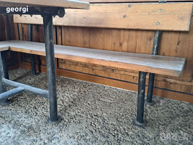 масивна маса с две скамейки, снимка 5 - Маси - 48764018