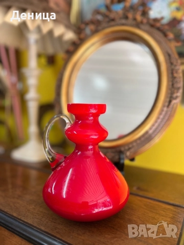 Стъклена красавица с огнена рокля Ваза с дръжка и височина-15.5 см , снимка 3 - Вази - 51648263