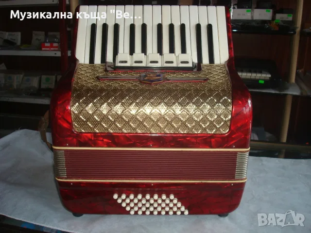 Акордеон Велтмайстер 40 баса с куфар