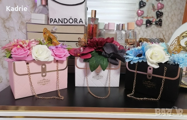 чантичка с цветя вечен букет 