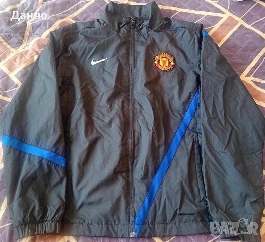 горнище на Манчестър Юнайтед 