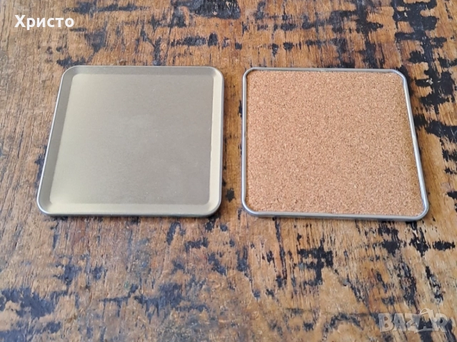 подложки за чаши 4 броя пластмаса със сребро и корк в метална кутия, снимка 4 - Аксесоари за кухня - 52381936