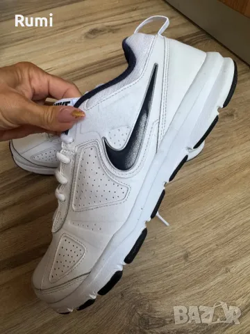 Оригинални кожени маратонки NIKE T-Lite XI White! 44 н, снимка 1 - Маратонки - 47368782