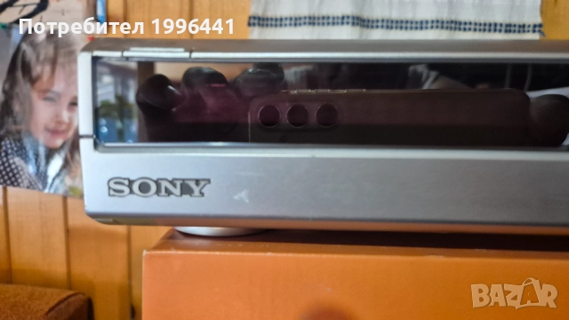 SONY DVD RDR- HX820, снимка 2 - Плейъри, домашно кино, прожектори - 52264740