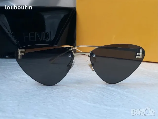 Fendi Дамски слънчеви очила тъиъгълни 3 цвята, снимка 13 - Слънчеви и диоптрични очила - 47930952