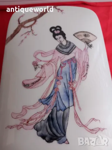 Thomas ROSENTHAL Авторска Лимитирана Порцеланова Ваза, снимка 2 - Антикварни и старинни предмети - 49410157