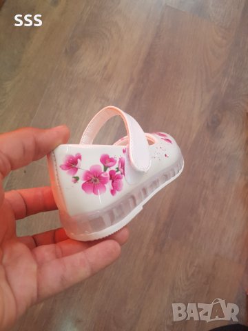 Детски обувки, снимка 2 - Детски обувки - 41598309