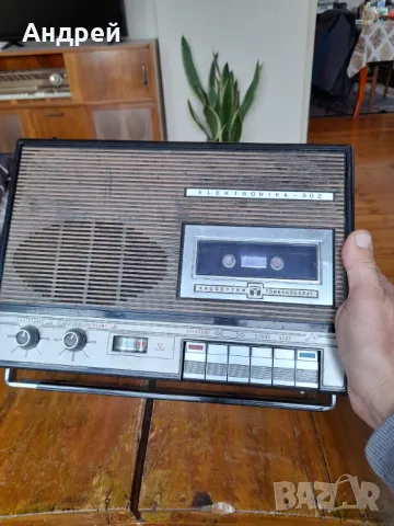 Стар касетофон Elektronika 302, снимка 2 - Антикварни и старинни предмети - 48434889