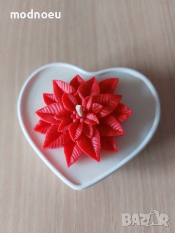 Свещ сърце с коледна звезда