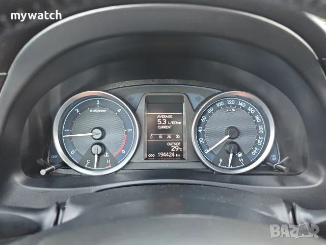 Toyota Auris D4D 2000 Diesel, снимка 14 - Автомобили и джипове - 55816478