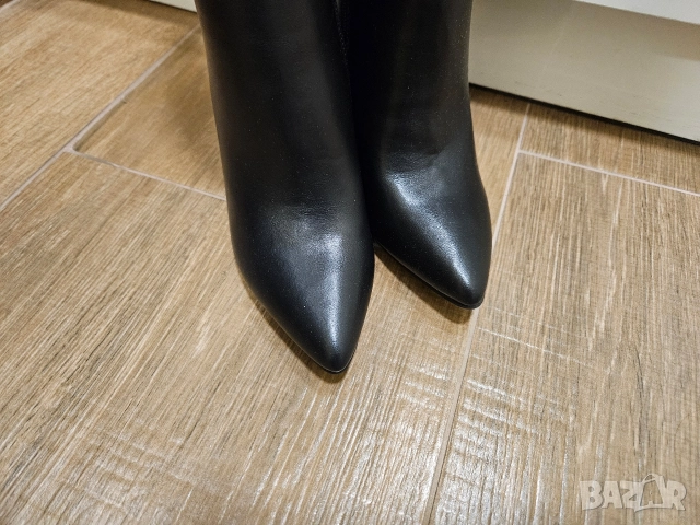 Елегантни черни кожени ботуши 36 номер. Чисто нови., снимка 3 - Дамски ботуши - 52920423