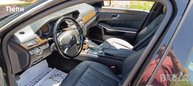 Продава Мерцедес Е200CDI 2010г. 136кс. Кожа, Навигация, снимка 10 - Автомобили и джипове - 50852597