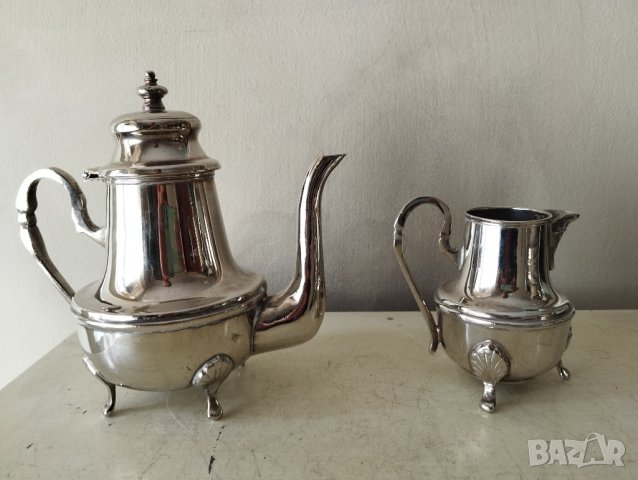 Посребрена метална кана за кафе, кана за мляко