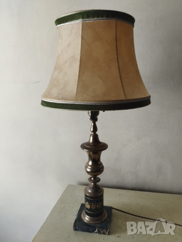Настолна лампа арт нуво