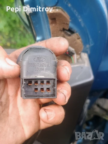 Превключвател за огледало FORD с номер на част 03L0A , снимка 2 - Части - 51293157