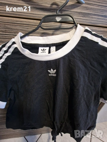 Adidas къса блуза номер S, снимка 2 - Спортни екипи - 53628706