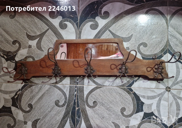 Старинна антична закачалка с огледалце