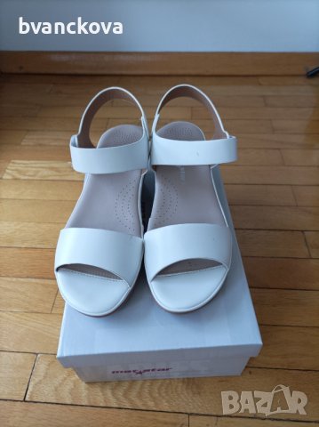Дамски бели сандали Mat Star