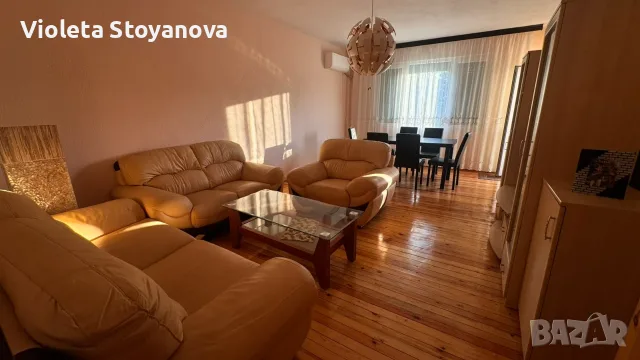 Продава четиристаен апартамент в Петрич
