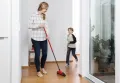 Vileda Superfeger Classic Broom with Telescopic Handle and Microfibre Sweeper, Suitable for Allergy , снимка 4