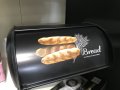 Метална кутия за хляб в черно, снимка 1 - Други - 44191608