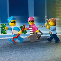 LEGO® City Police 60314 - Полицейско преследване с камион за сладолед, снимка 4 - Конструктори - 38925774