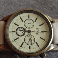 Дизайнерски марков дамски часовник много красив с кожена каишка перфектен - 21838, снимка 6 - Дамски - 36236439